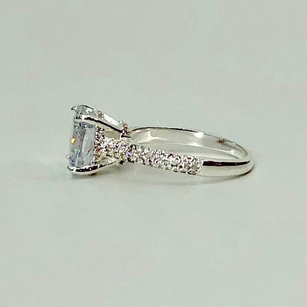 5 carat white sapphire in a 925 silver setting - Picture 6 of 8
